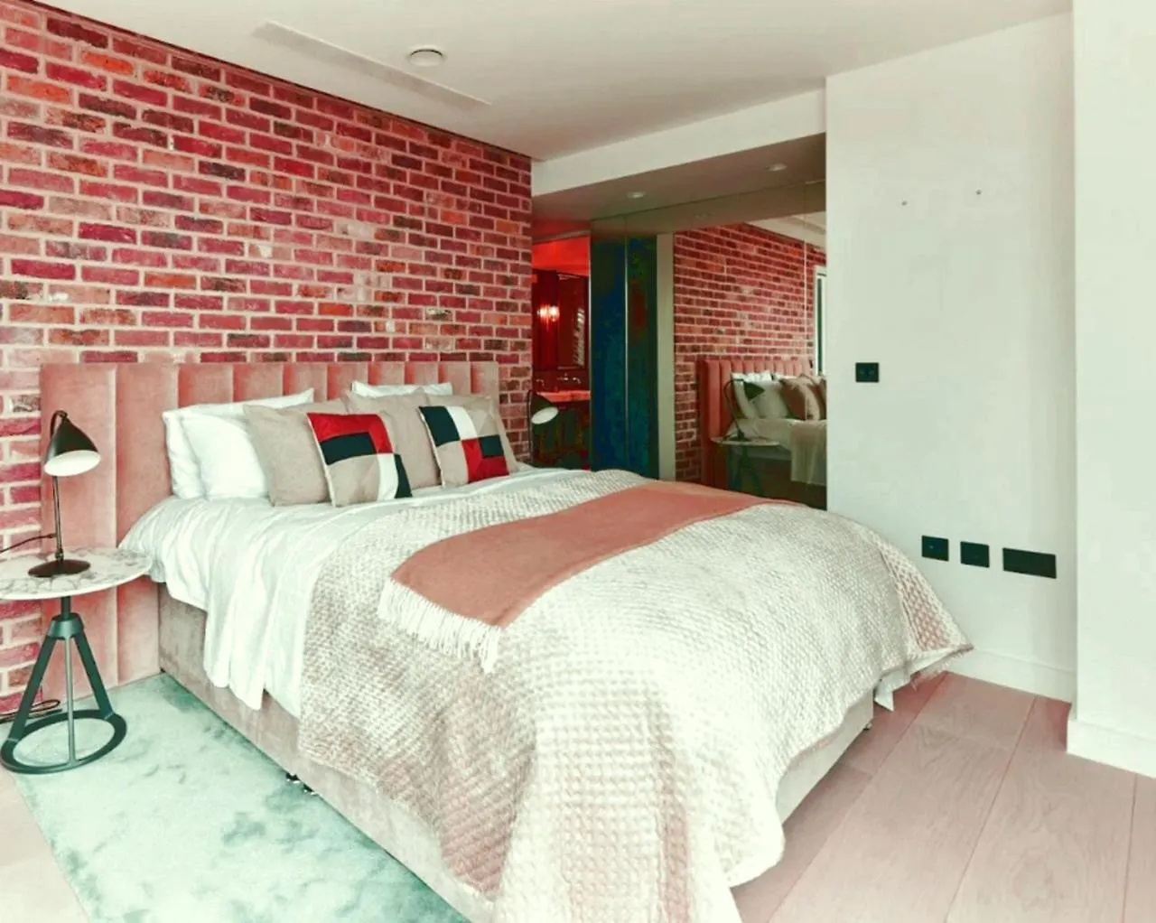 Apartment 4 Bedrooms Center Berlin